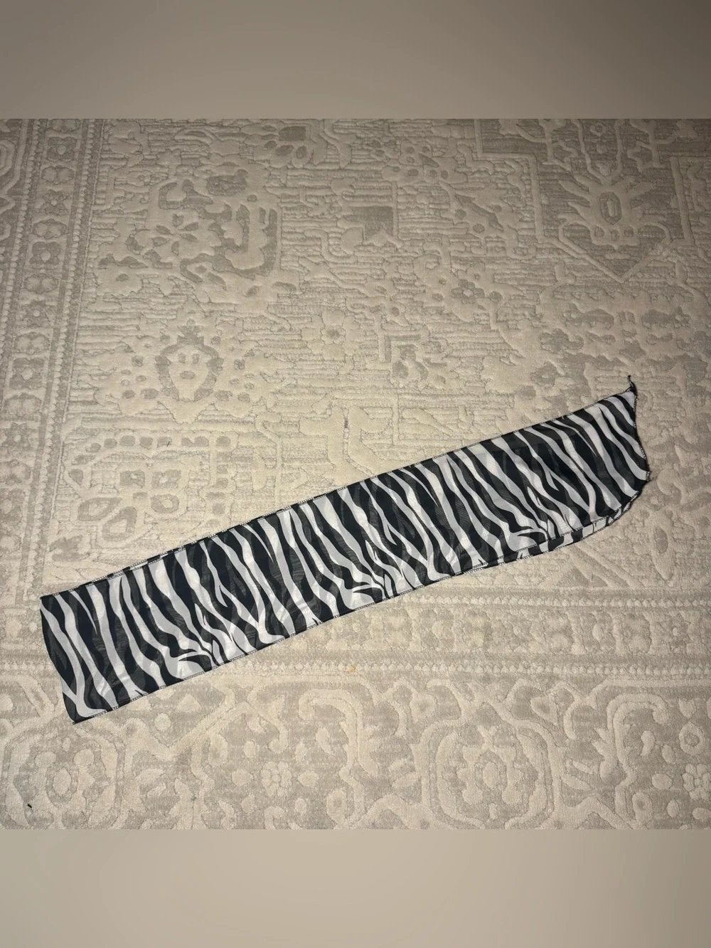 Vintage Y2K white and black zebra print scarf belt ☮️